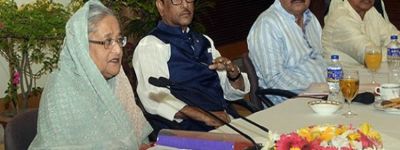 অন্তঃকোন্দলে ক্ষুব্ধ প্রধানমন্ত্রী