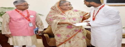নুসরাতের ভাইয়ের হাতে ব্যাংকের নিয়োগপত্র তুলে দিলেন প্রধানমন্ত্রী
