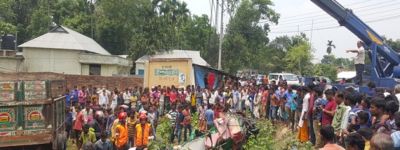 ময়মনসিংহে ট্রাক-অটোরিকশা সংঘর্ষে প্রাণ গেল চারজনের