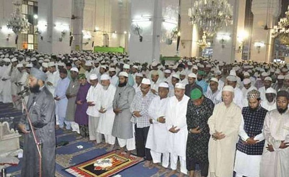 তারাবির নামাজে সুরা ফাতিহার পরে একাধিক সুরা পড়া যাবে