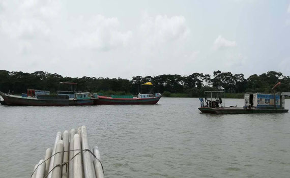 সন্ধা নদীতে বালু উত্তোলন অব্যাহত উচ্চ আদালতের আদে