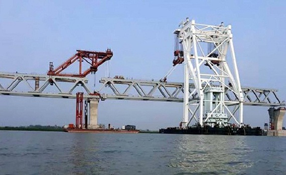 পদ্মা সেতু তৈরিতে মানুষের মাথা লাগার গুজব কেন ছড়ালো